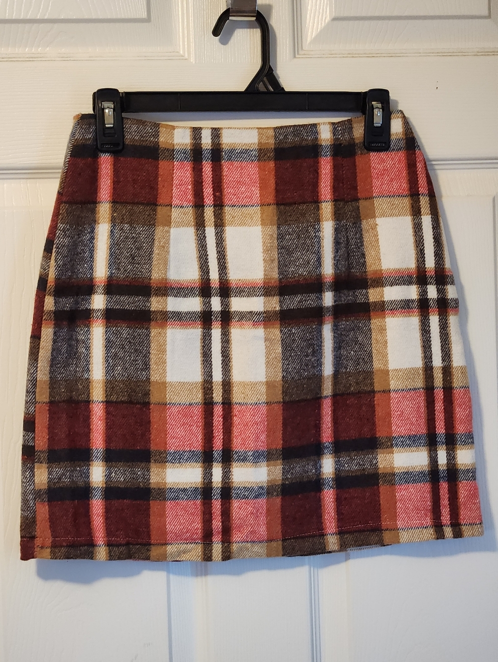 NWOT LADIES SKIRT SZ SMALL - Picture 1 of 6